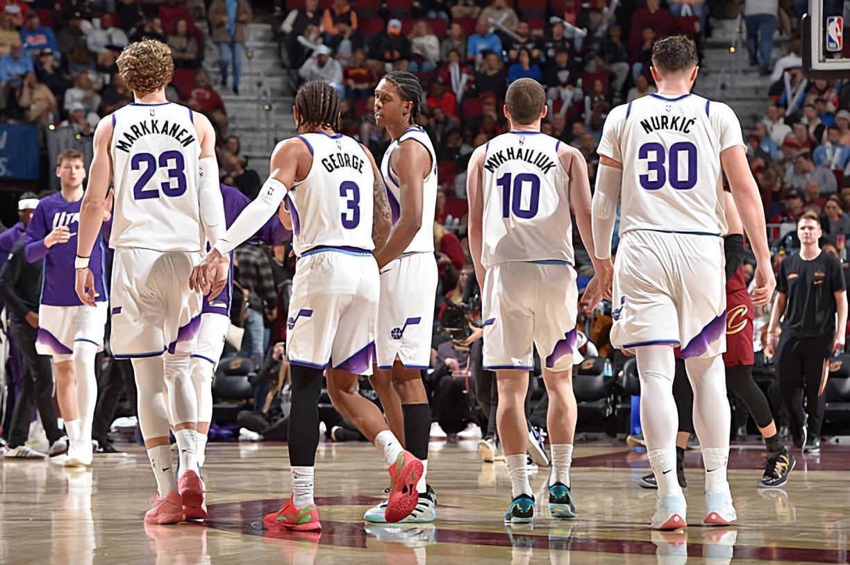 CSGO-偶尔也能打出一些东西，爵士锋线新星看起来也是在稳步提升之中？